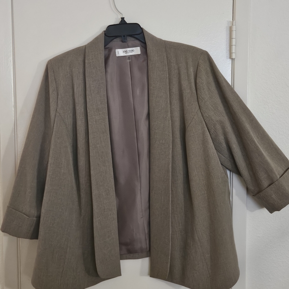 Jacket - Picture 3 of 4